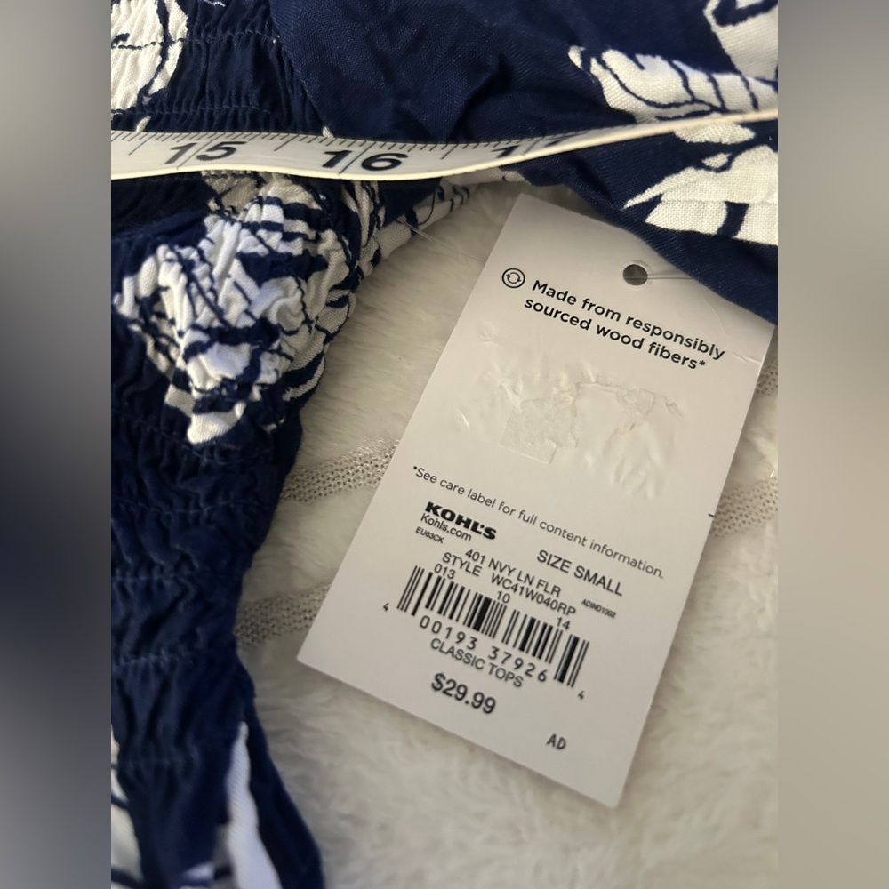 NWT Croft & Barrow Navy Blue White Floral Top SZ S​ - Picture 8 of 16